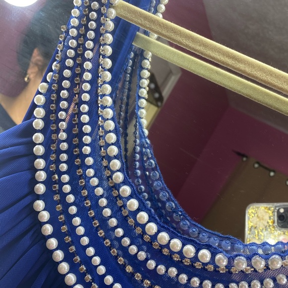 Long formal dress - Picture 4 of 8